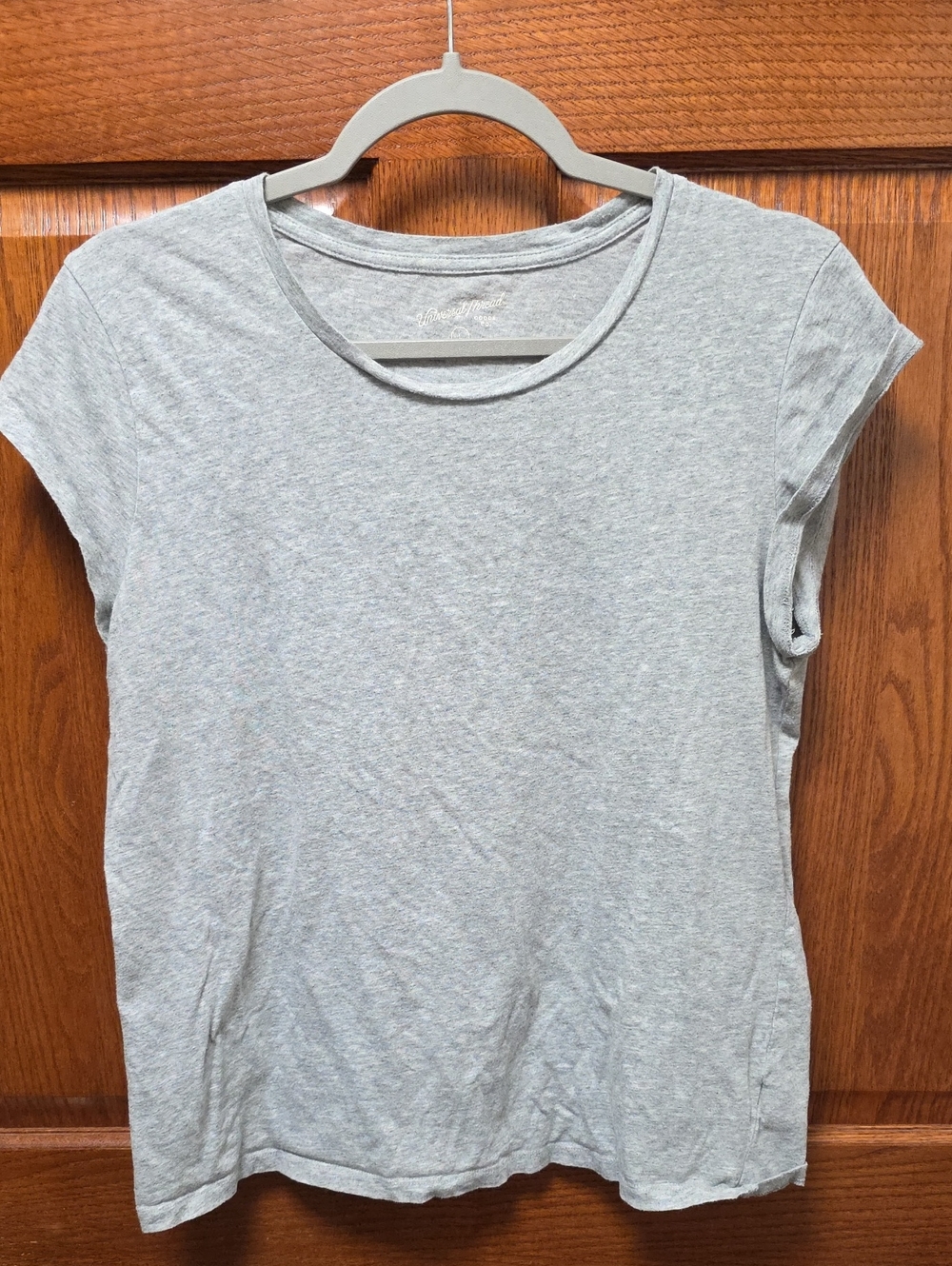 Universal Thread Women's Short-Sleeve Crewneck Tee - Light Gray